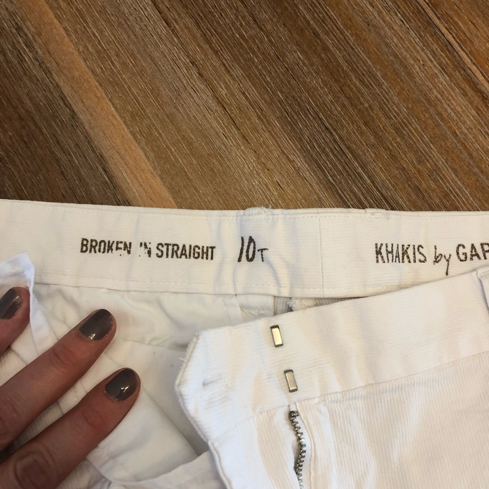 Gap white ribbed khaki